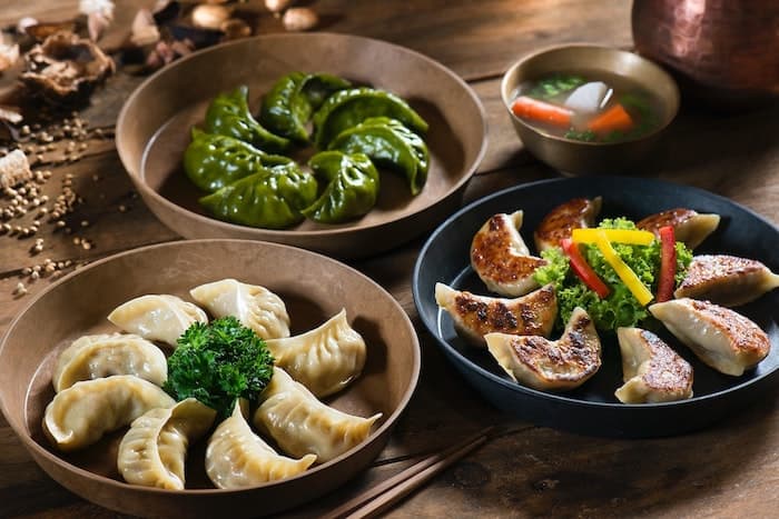 sample meals in plates